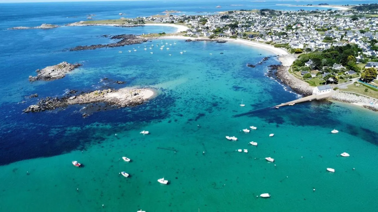 Semesterbostad Maison Yukti - Magnifique Maison De Charme Proche Plage Lampaul-Ploudalmézeau